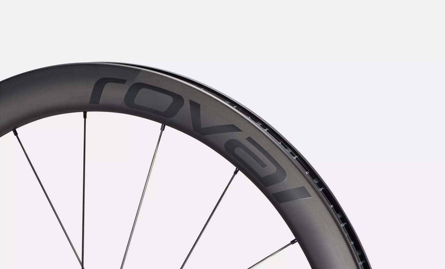 specialized specialized ruota post rapide clx tubeless satin carbon/gloss blk 700