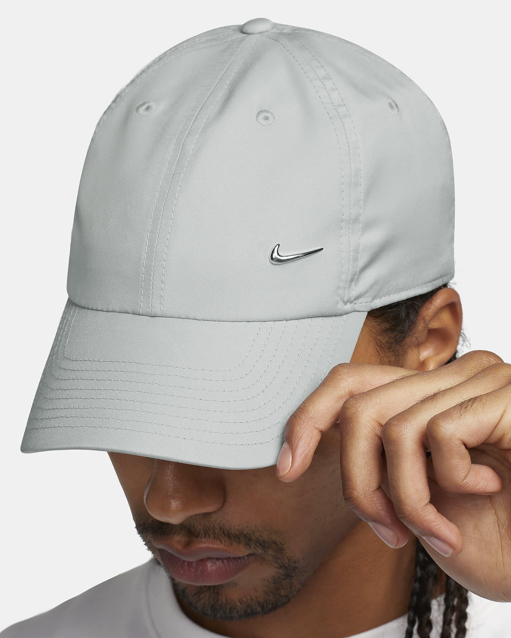 NIKE CAPPELLO DRI-FIT CLUB SWOOSH UNISEX FB5372-077